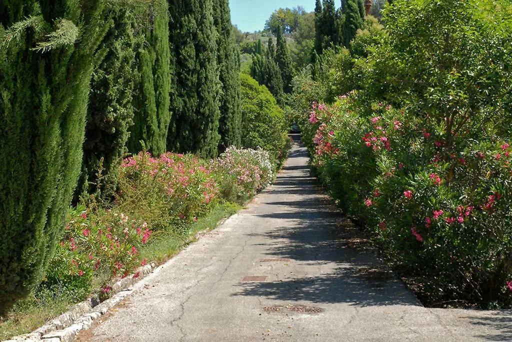 Chambres D'Hotes Il Monticello Γκρας 2*,